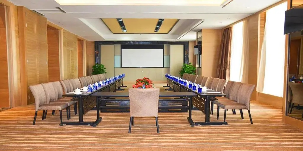Crowne Plaza Tianjin Meijiangnan by IHG