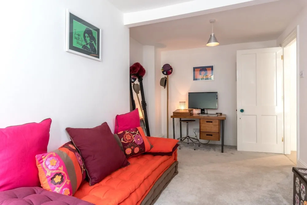 1 Bedroom Apartment Near Central Brighton