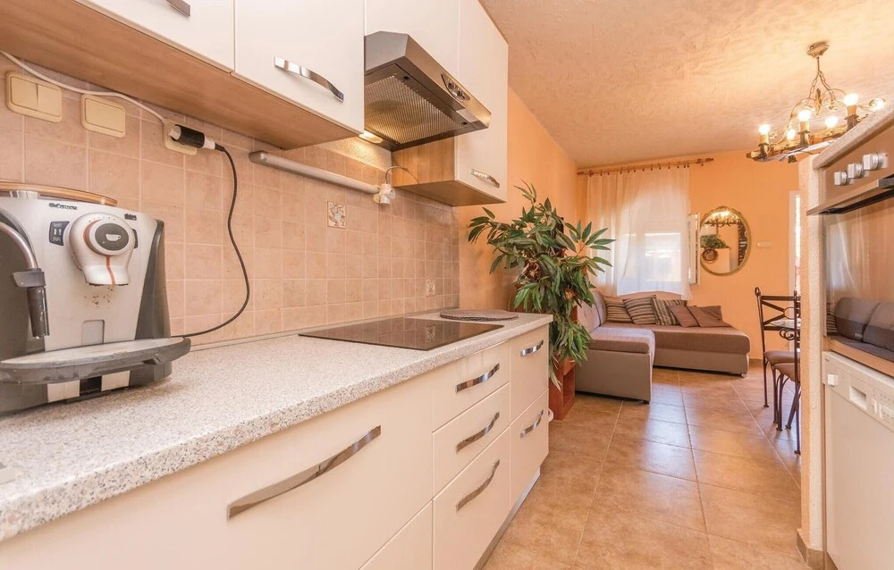 Awesome Home in Vrsi With 2 Bedrooms and Wifi