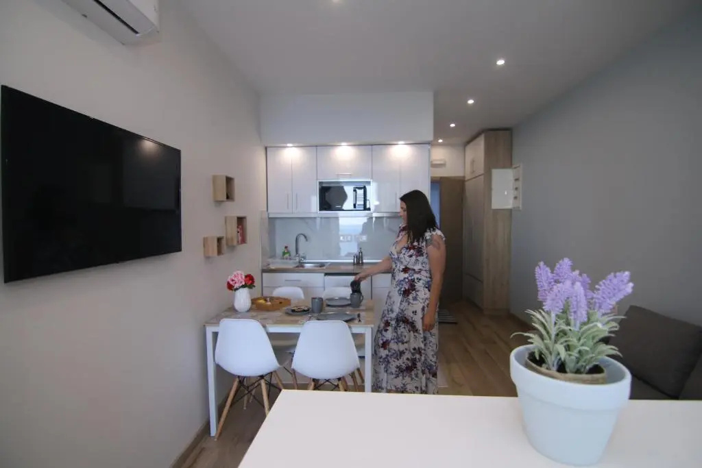 Lakones Deluxe Suites