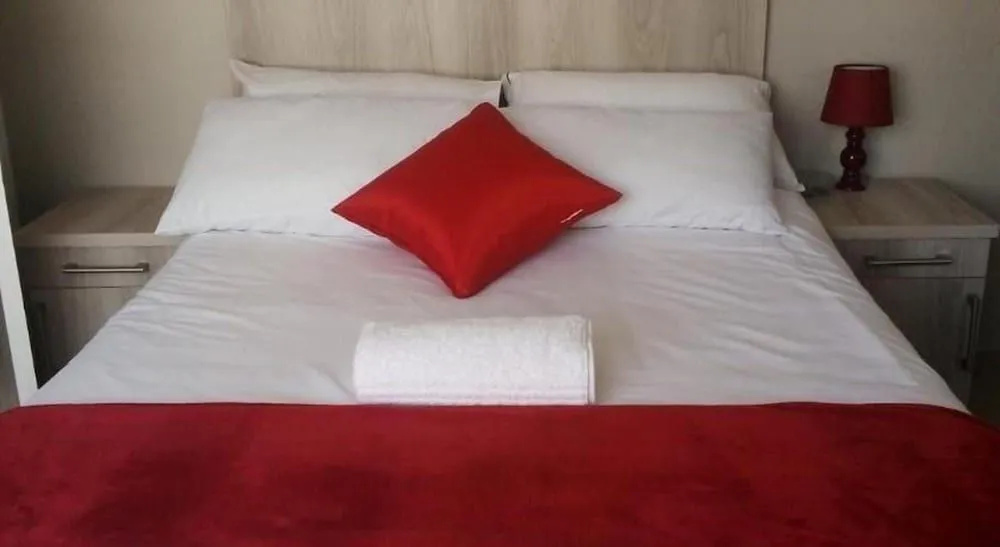 Ivory Inn Bed & Breakfast