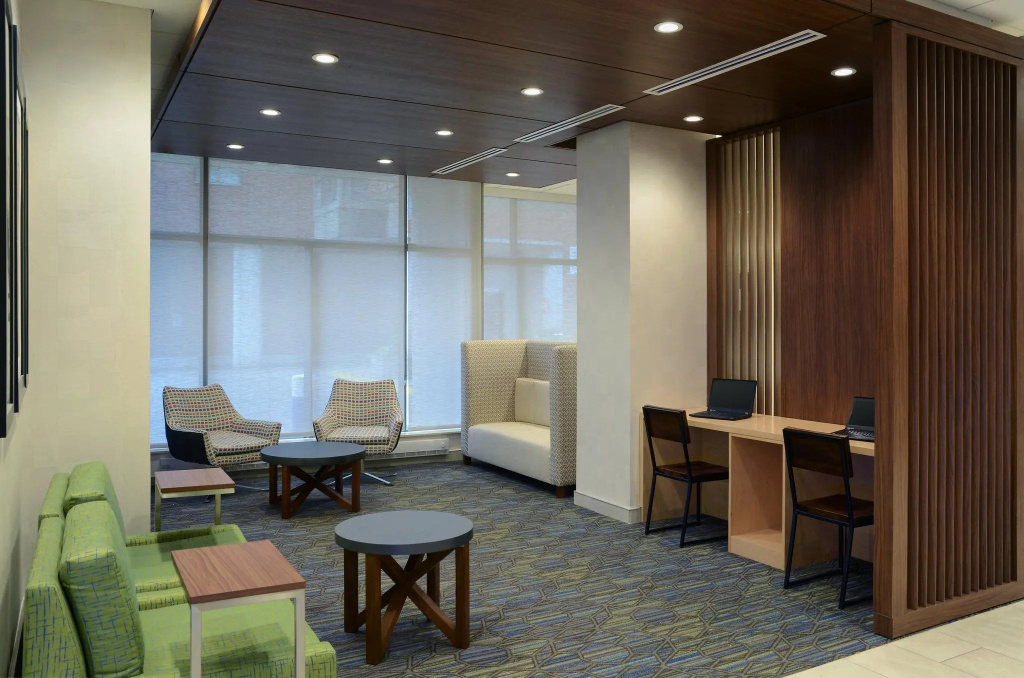 Holiday Inn Express Toronto Downtown by IHG