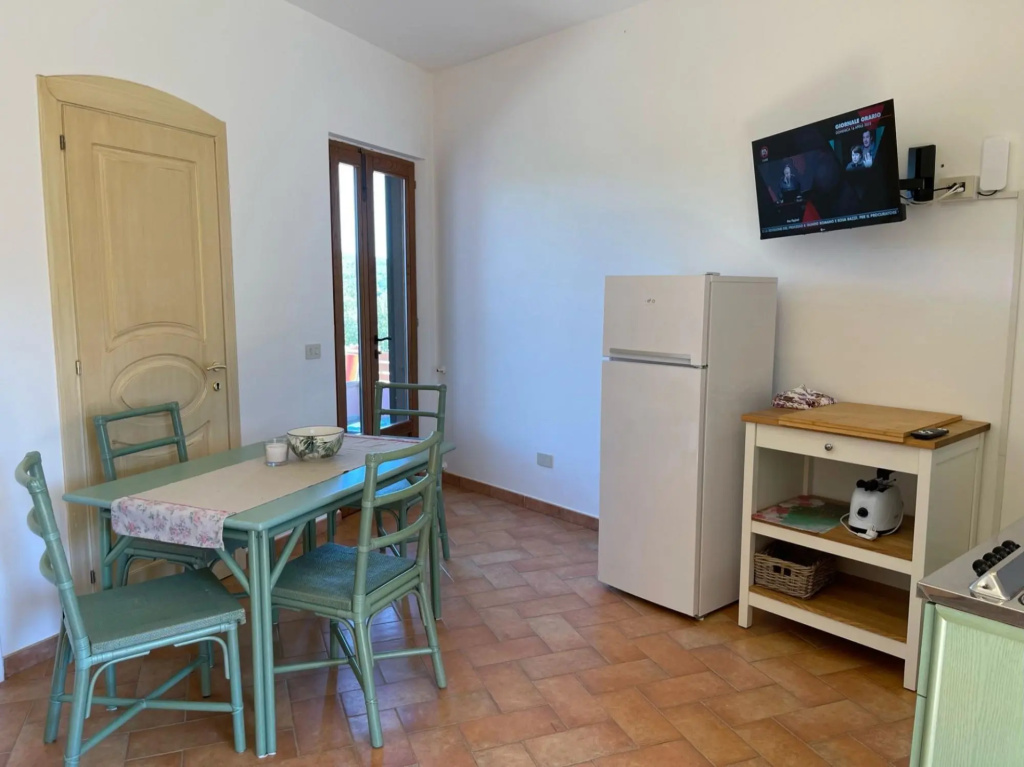 Residence with pool. Two Rooms apt. for 4 persons.-SERAMATTINO B