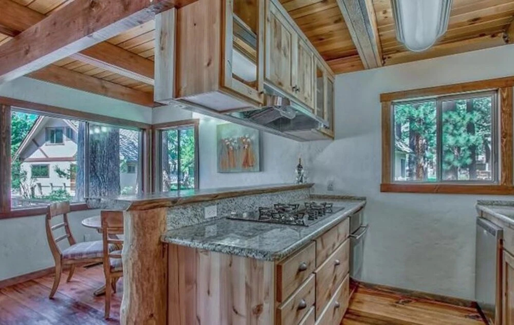 963 Tanglewood Cottage 3 Bedrooms 2 Bathrooms Cottage
