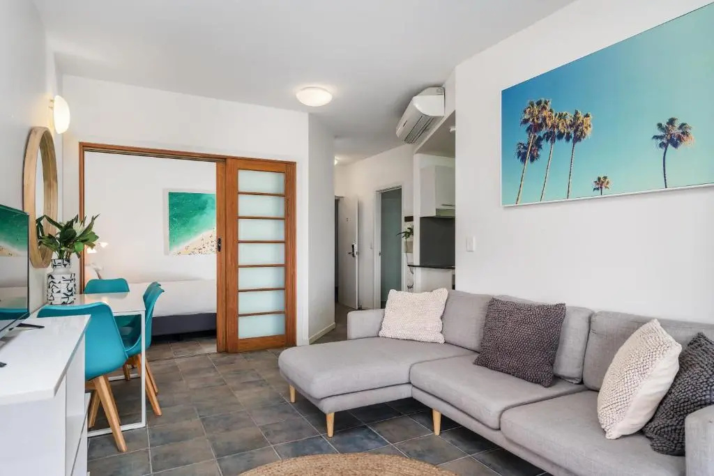 Lennox Holiday Apartments