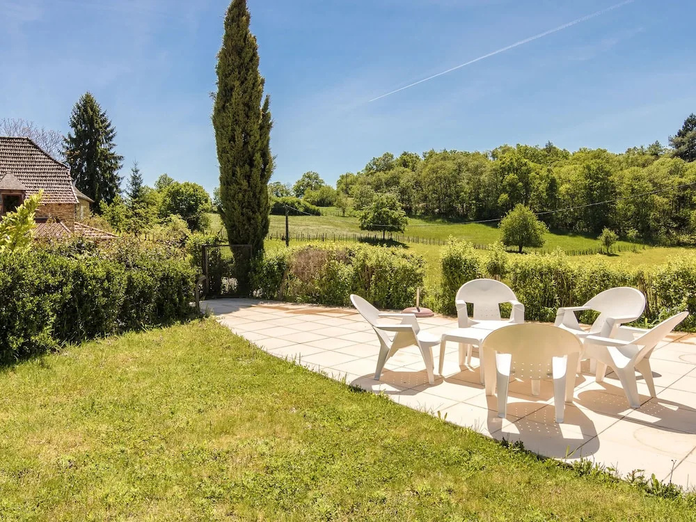 Spacious Holiday Home in Altillac with Private Pool