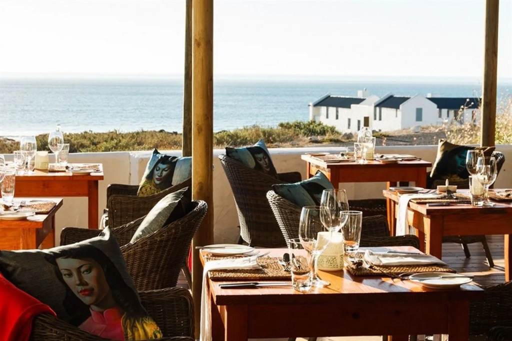 Abalone Hotel & Villas