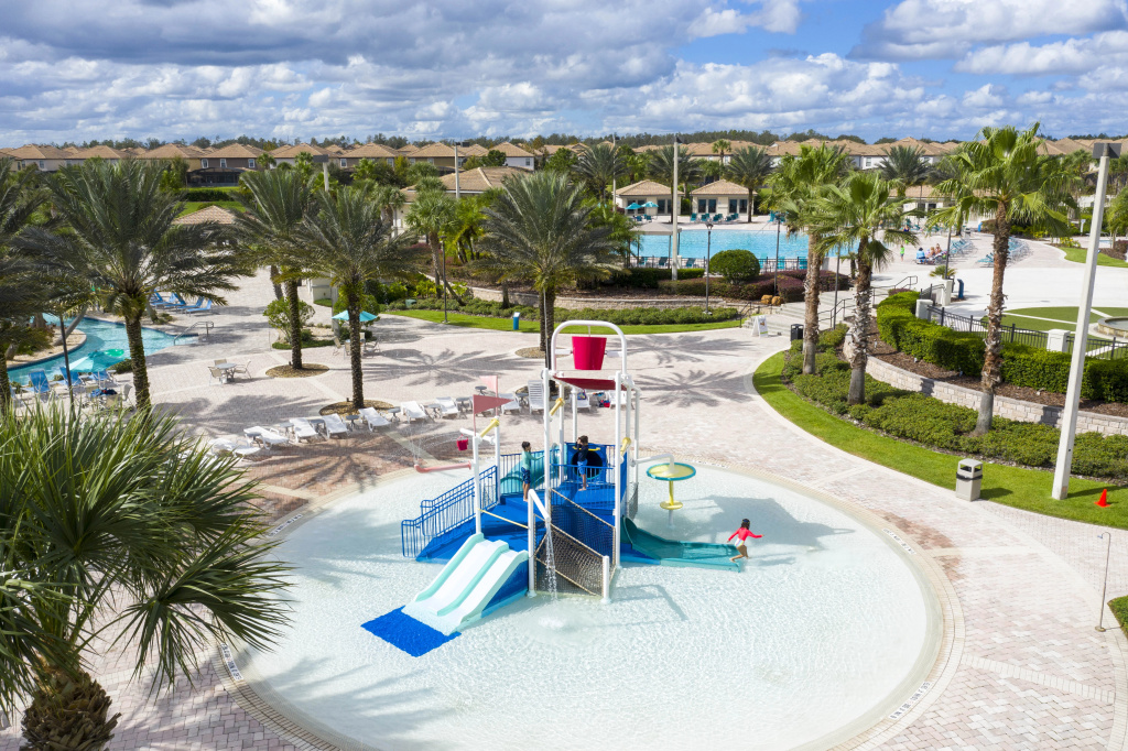Gorgeous 4 Bd w Pool at Champions Gate Resort 1020