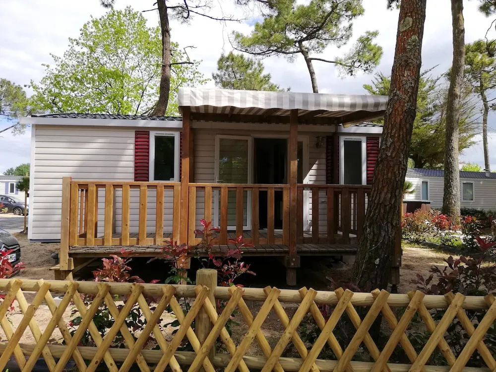 Property With 2 Bedrooms in Saint-jean-de-monts, With Shared Pool, Furnished Terrace and Wifi - 1 km From the Beach