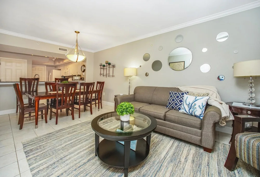 Emerald Beach 1130  by Best Beach Getaways