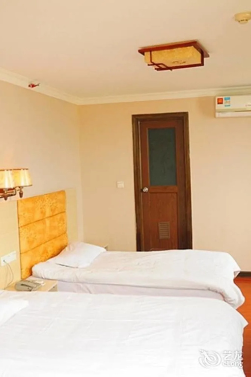 Xinyanghong Hotel