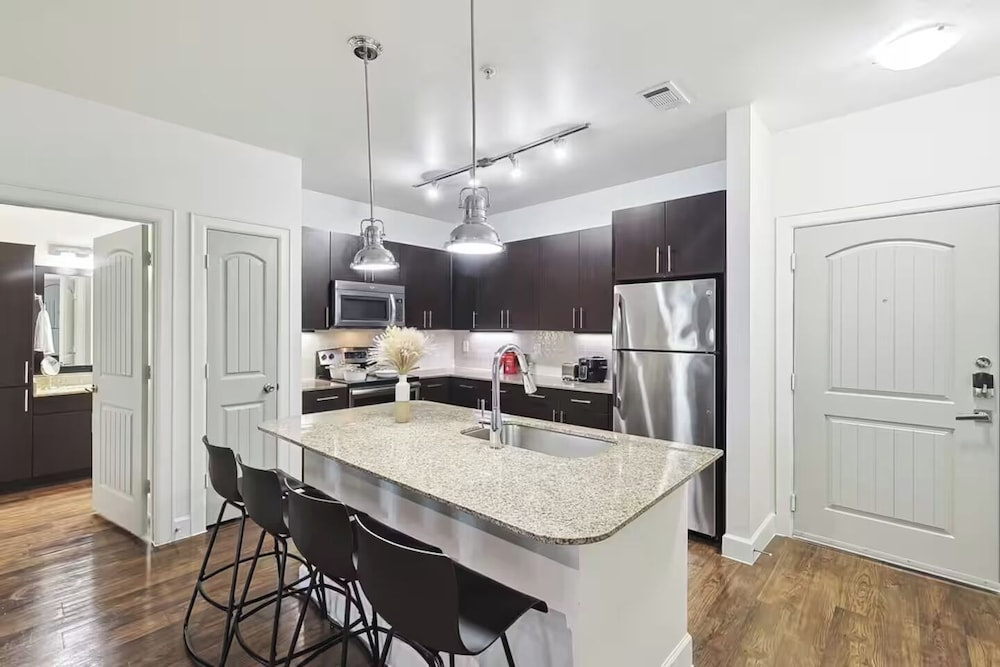 Stylish 2B near Legacy West Wi-Fi