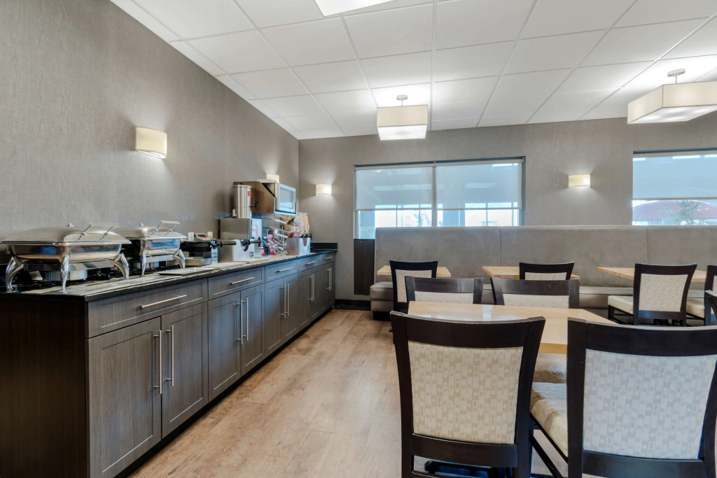 Best Western Plus Eastgate Inn & Suites