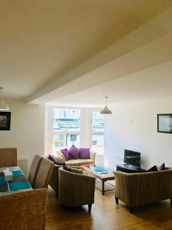 Runnacleave Court, apartment 2
