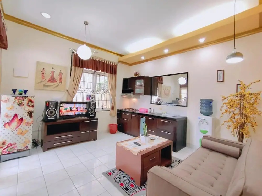 Villa Kota Bunga Camelia