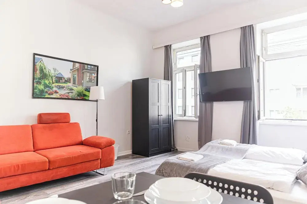 Cozy 1BR Apt Near Schoepfwerk Long Stay