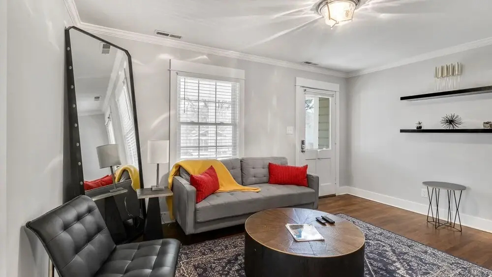 2 bedroom, Georgia Avenue