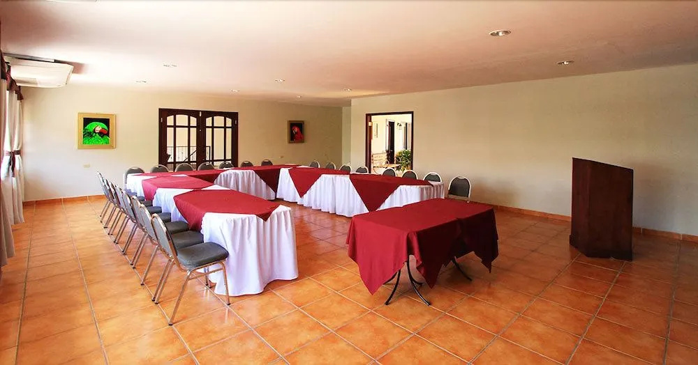 Plaza Magdalena Hotel