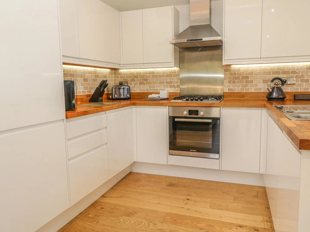 2 Miller's Island, Looe