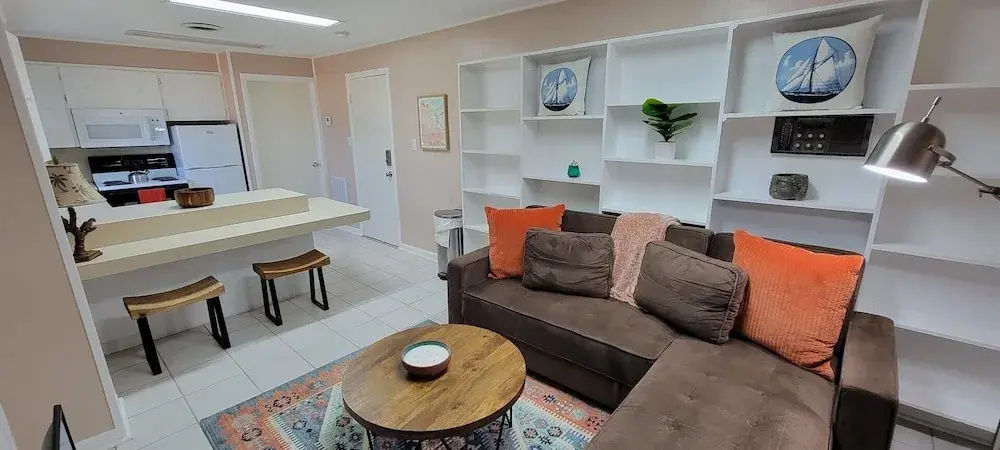 Sunset Dreams off Bay Large Home Sleeps 14 3 Bedroom Home by Redawning