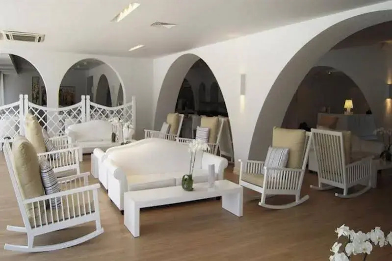 Golden Arches Hotel