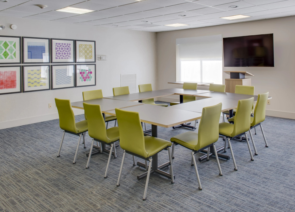 Holiday Inn Express Hotel & Suites Chickasha by IHG