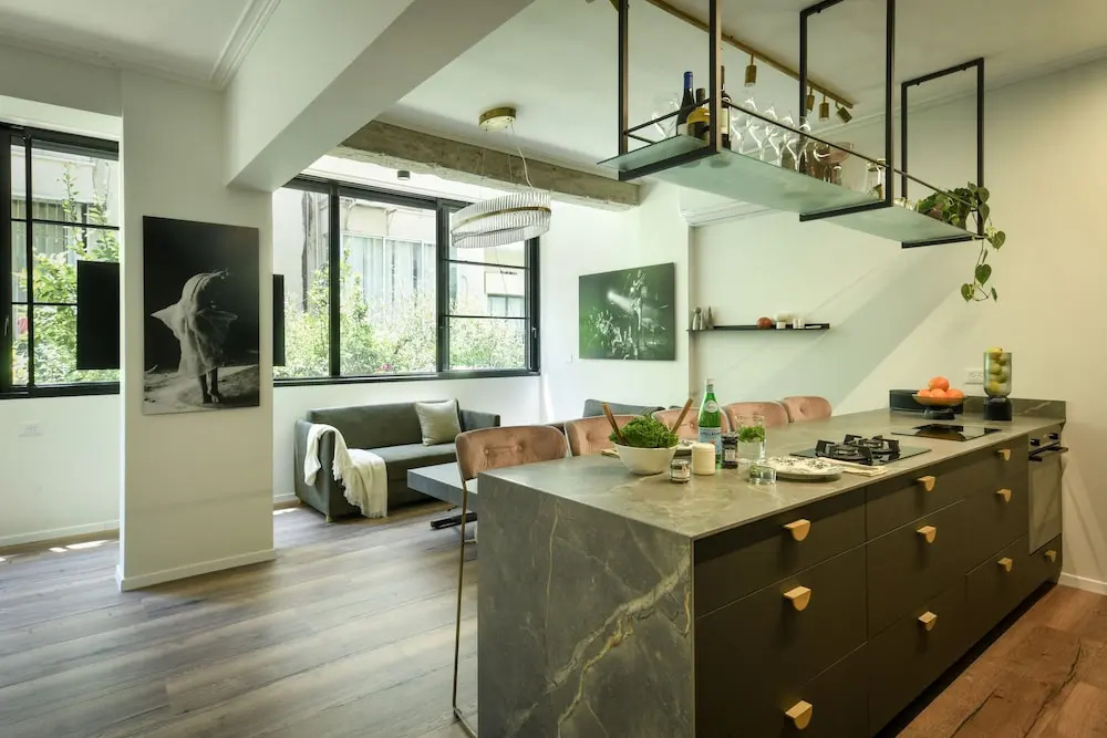 Sophisticated Tel Aviv Retreat 1BR Apt