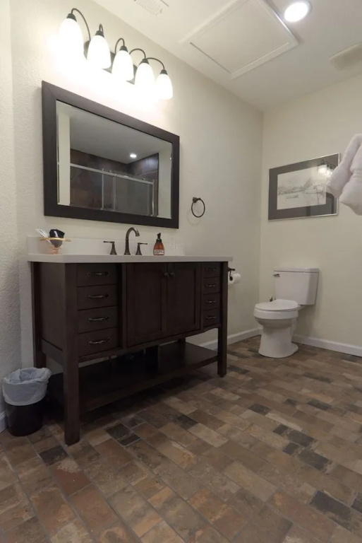 The NuWray Hotel & Carriage House
