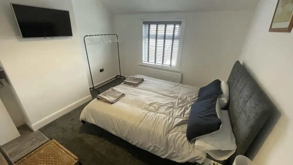 House Located Centrally for up to 8 Guests
