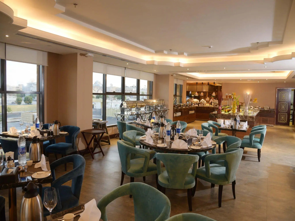 Warwick Al Khobar