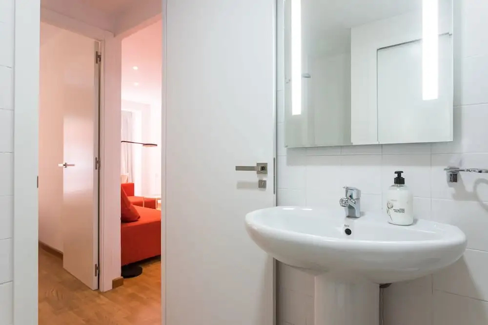 ApartUP Guimera Center