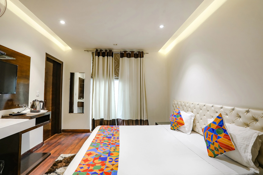 FabHotel Grand Stay