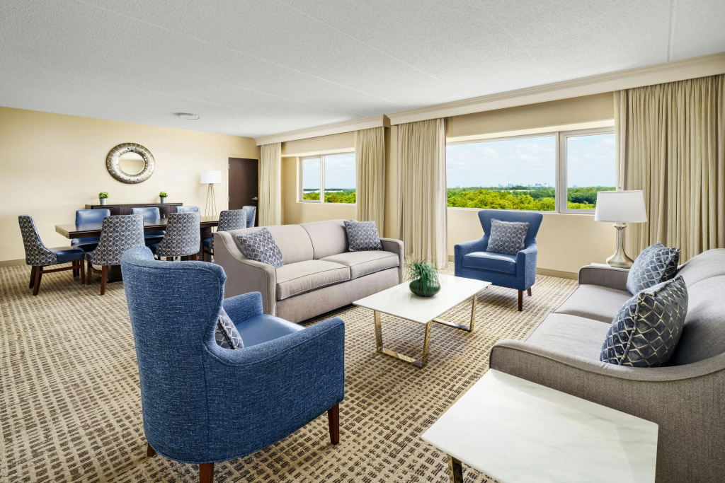DoubleTree by Hilton Orlando Airport Hotel