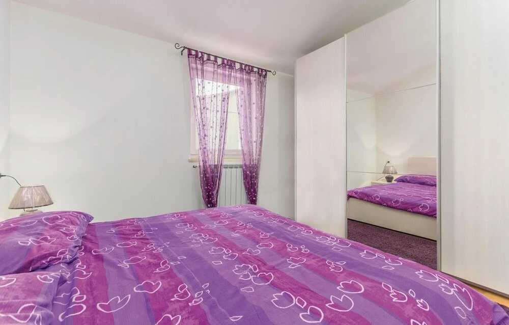 4 Bedroom Cozy Home In Labin