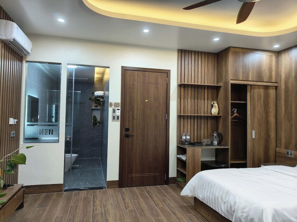 Green Family Hotel