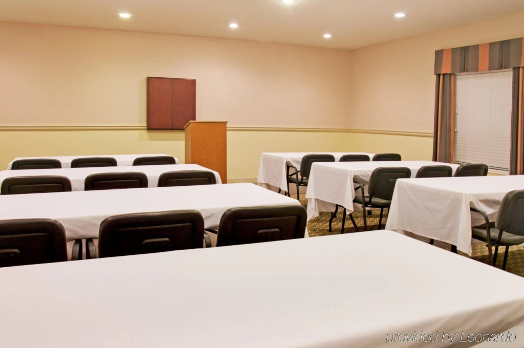 Holiday Inn Express Hotel & Suites Livingston by IHG