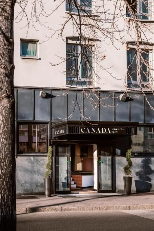 Отель Canada