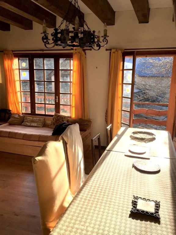Chalet With 3 Bedrooms in L'enversin D'oz, With Wonderful Mountain Vie
