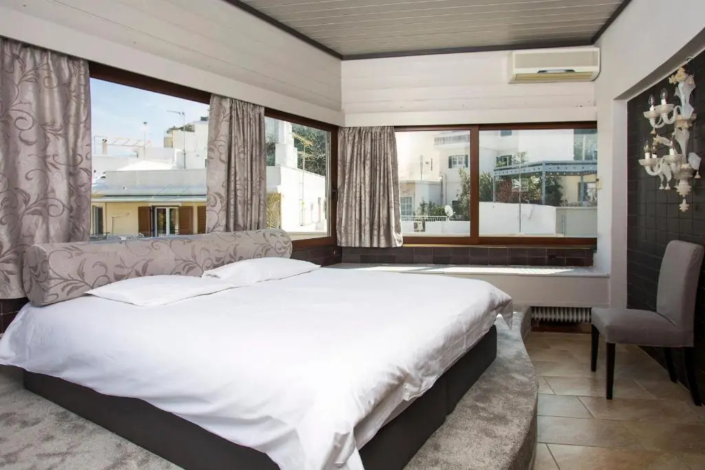 Exclusive apt with panoramic views! - ST8