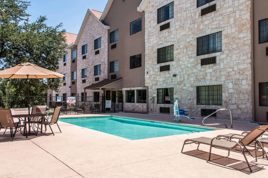 Spark by Hilton Round Rock