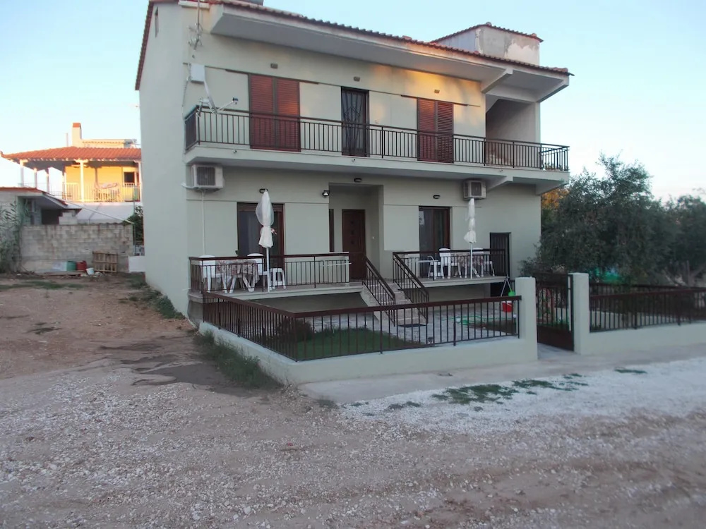 Maria Dina Studios