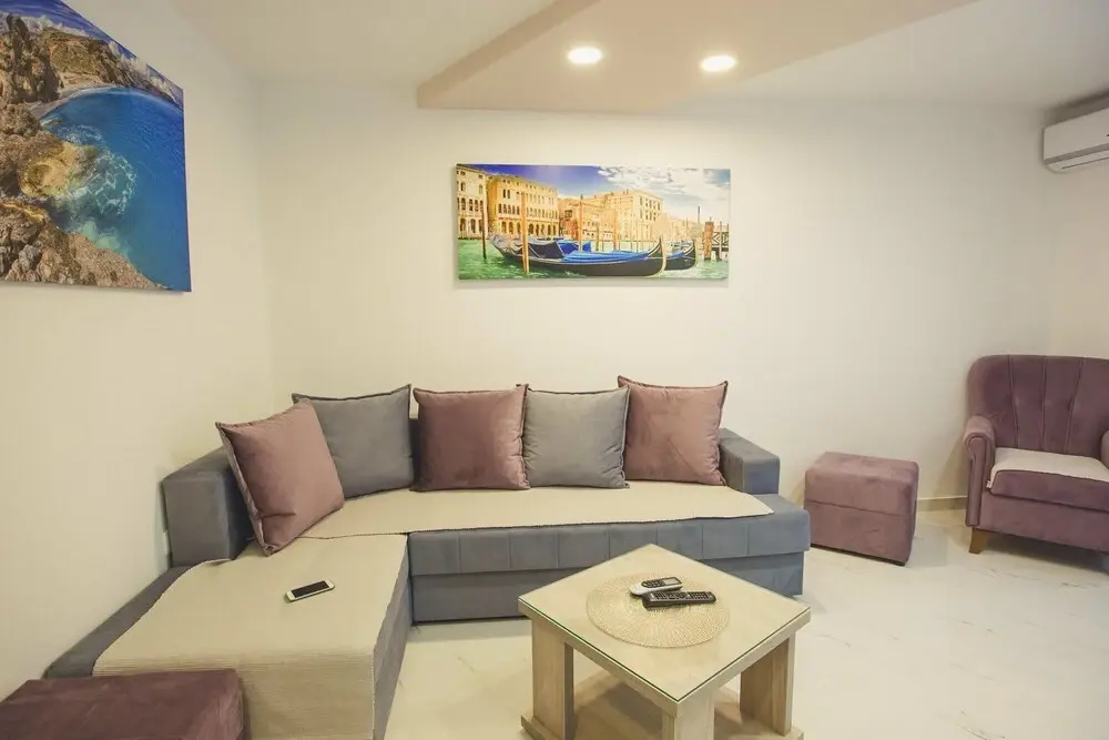 Nino Superior, One Bedroom Apartment With Terrace No.2
