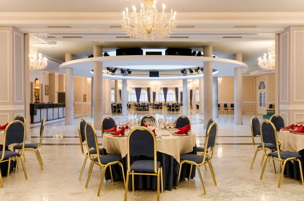 Hotel  Madrid Parla