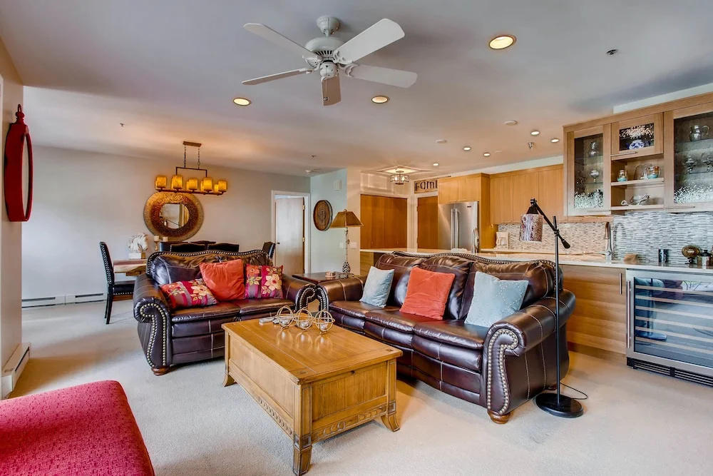 Centennial 2 Bedroom Condo Unit 11