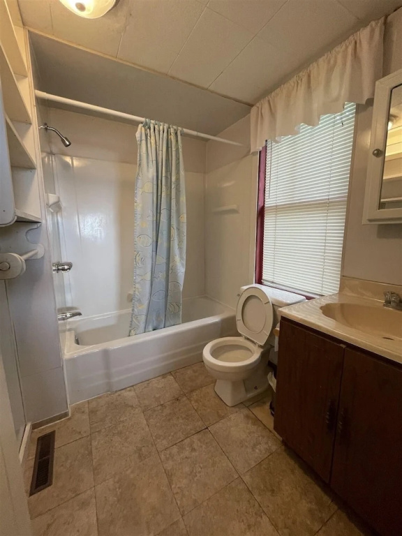 Little Sandy-limit 8 3 Bedroom Cottage by RedAwning