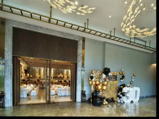 Grand Garden Hotel