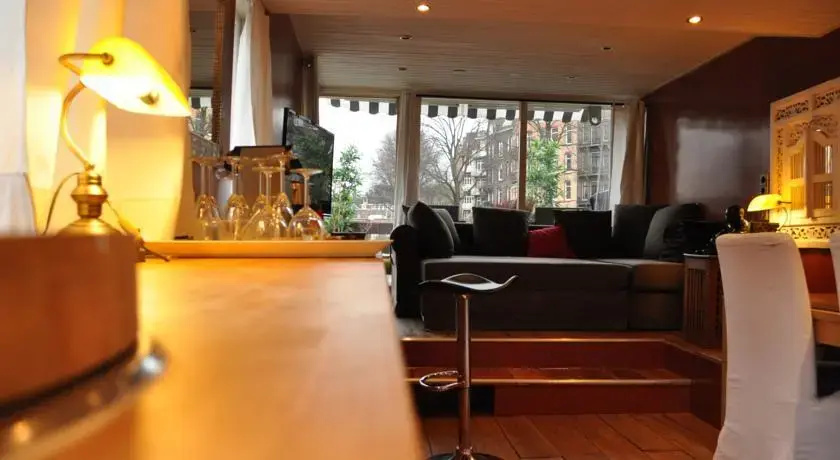 Amsterdam Houseboat Lady Luck
