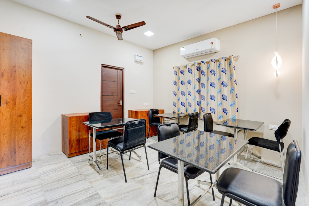 Mahalakshmi Inn