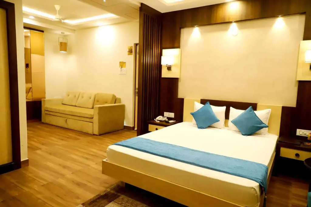 Avenue Plaza