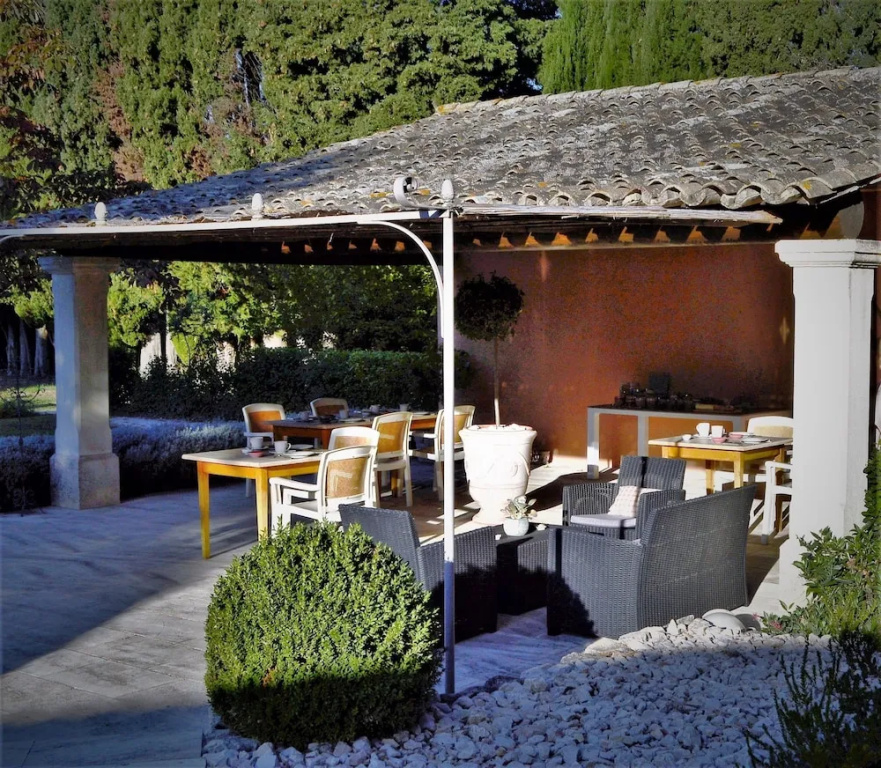 LE CLOS DES CYPRES - Maison dhôtes de Charme - Diner Gourmet & Bien-être